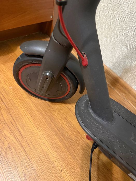 Xiaomi Mi Electric Scooter Pro (original)