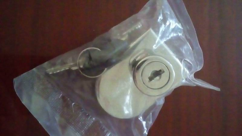 замок мебельный для стекла