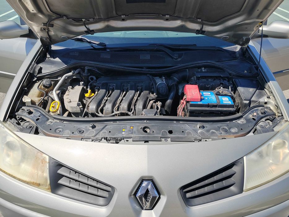 Se vinde Renault Megane II Sedan 1.6 16V benzina   2007 - 113CP