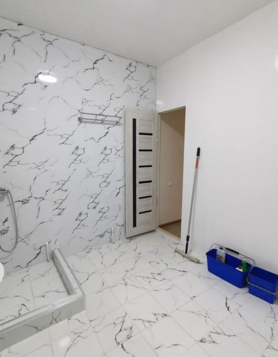 Уборка домов и квартир офисов служебных помещений любого типа !!!