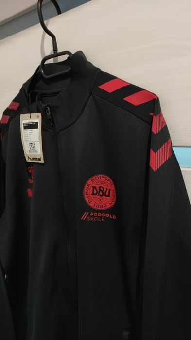 Ново горнище на Дания L size Hummel x Denmark