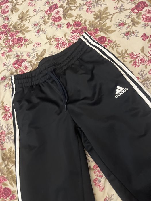Отигинално долнище нa Addidas