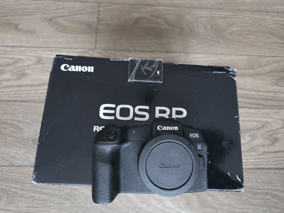 Canon RP cutie si toate accesoriile