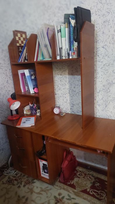 Computer stol sotiladi