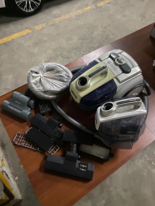 Продам срочно пылесос Vitek на запчасти, торг есть