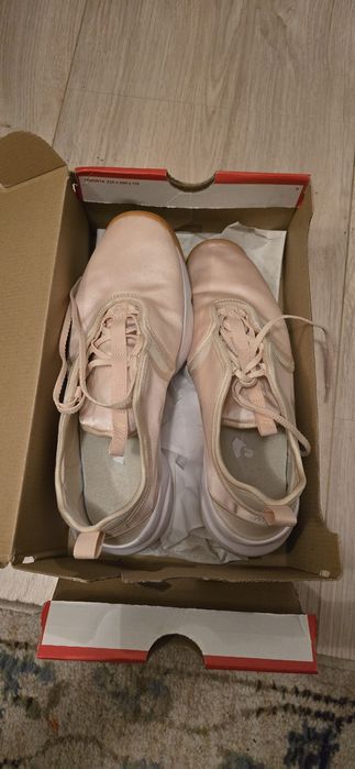 Nike papuci sala roz si albastru/alergat noi!!!