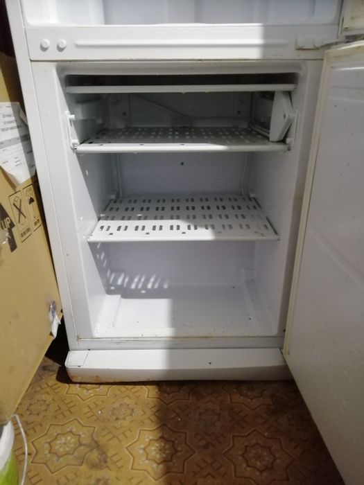 Продам холодильник