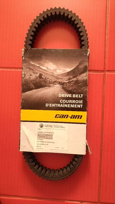 Vând curea can-am