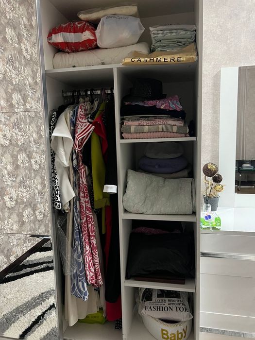 Продается спальная гарнитура