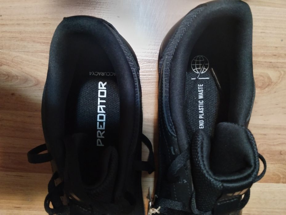 Adidas Predator ,originali,mărime 42 cu 26.5 cm!