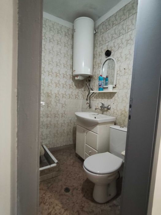 Продава се Тристаен апартамент в Пловдив, Въстанически - 72 кв.м за 2500 €/кв.м - Снимка #8