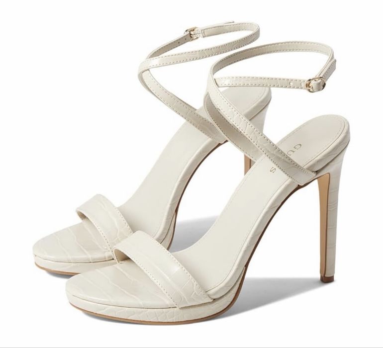 Продам оригинальные туфли Guess