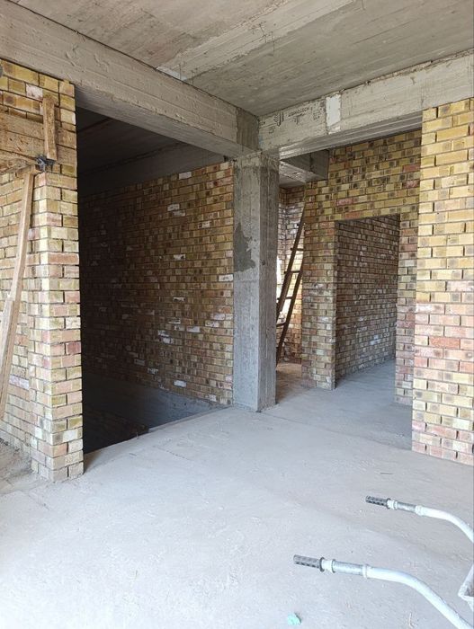 Сергели 4-бекат дом коробка 3-этажный 2-сотки 7-комнат.