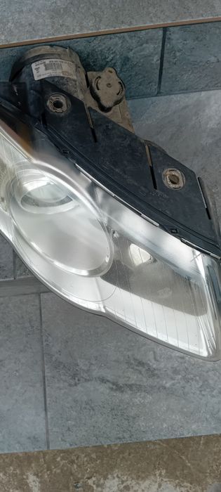 Far dreapta passat b6