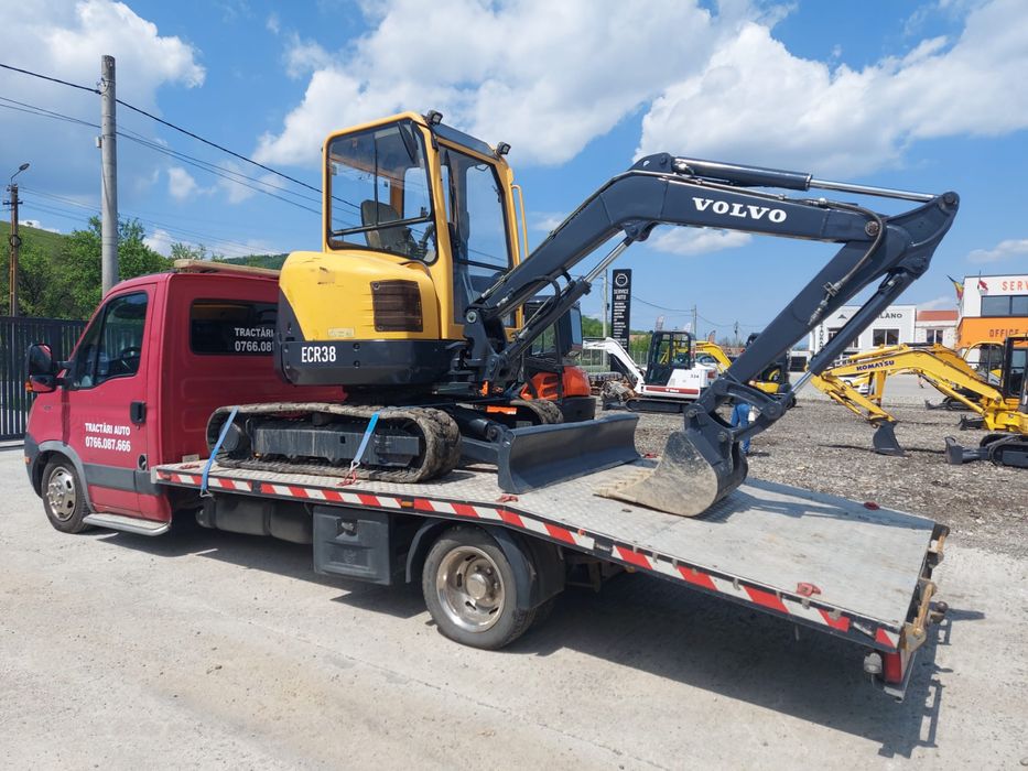 Închiriez MINIEXCAVATOR miniescavator mini buldo excavator escavator