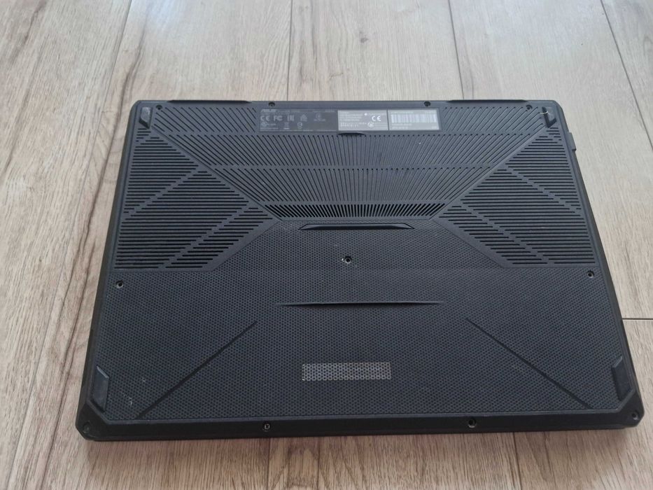 Laptop ASUS TUF Gaming FX504  i7  GTX 1050 Ti  16GB RAM SSD 256GB