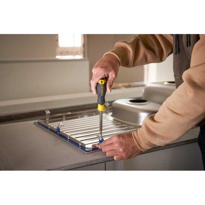 Отвертка с накрайници STANLEY STHT0-70885, 34 части