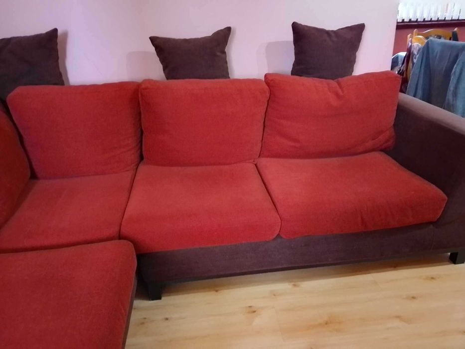 ъглов диван с лежанка,не е разтегателен,ползван,запазен и удобен