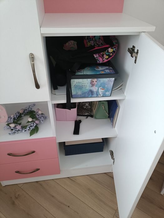 Se vinde dulap mdf