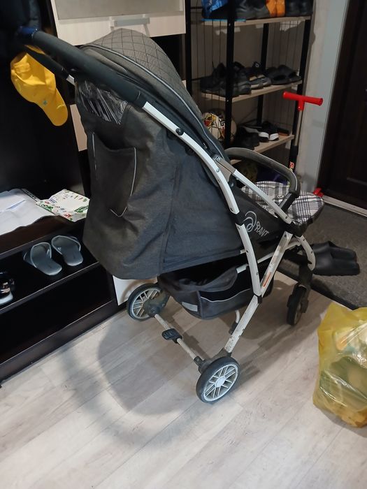 Продам детскую коляску