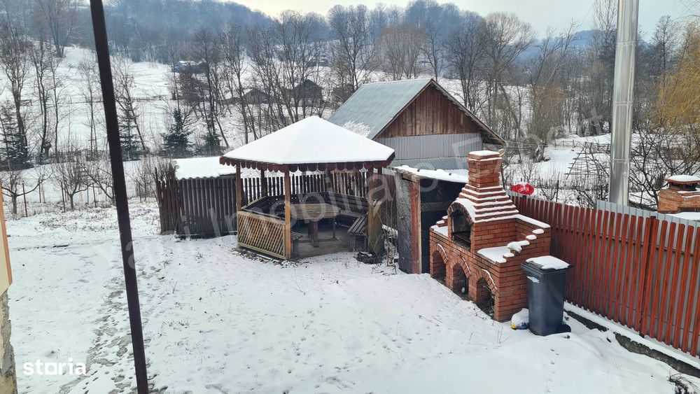 Casă de vânzare în comuna Valea Iașului, județ Argeș.