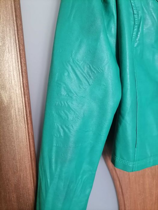 Продавам дамско яке