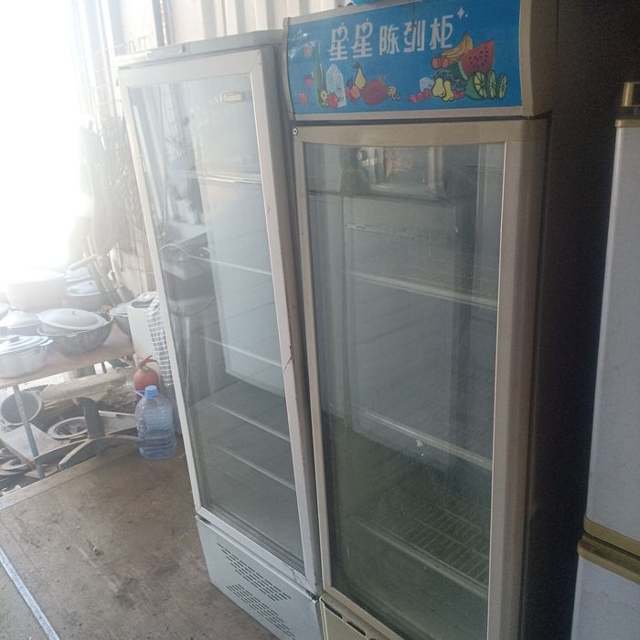 Виттрин холодильник на гапитка