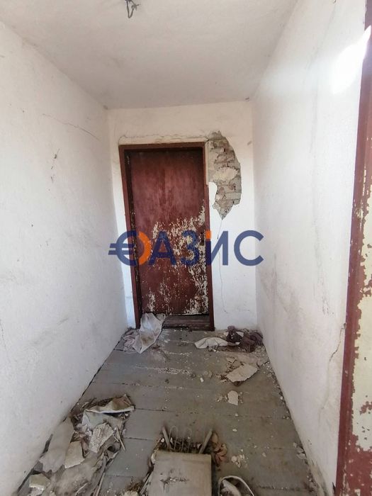 Дворно място 554 кв. м.+стара къща в центъра на С. Винарско,Общ.