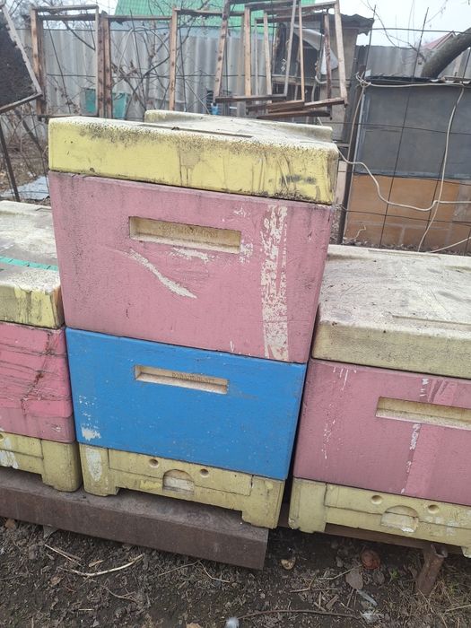 Продам пчелиные ульи
Материал — прочный п