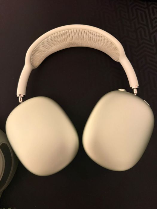 Apple Airpods max