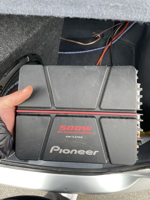 Бас Каса Pioneer + Усилвател Pioneer