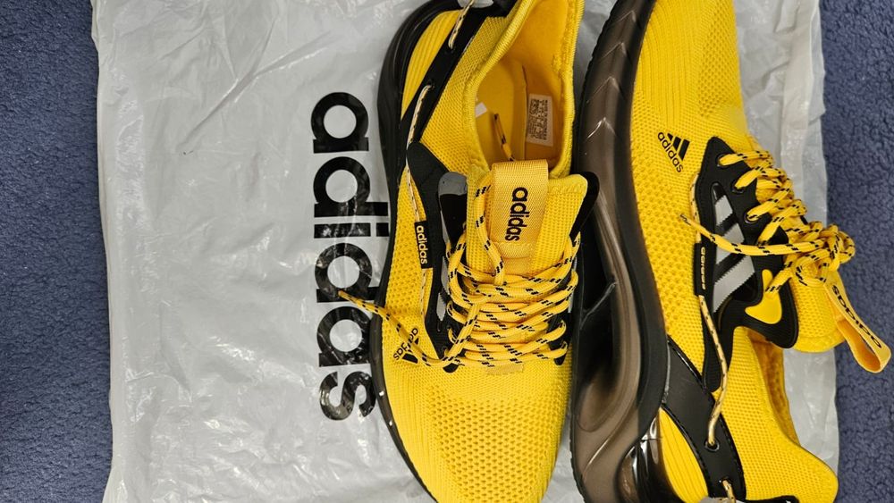 Продам Кроссовки Adidas