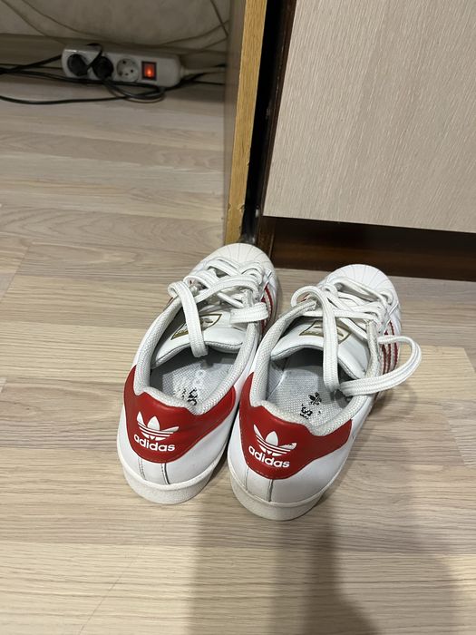 Adidas Superstar Red