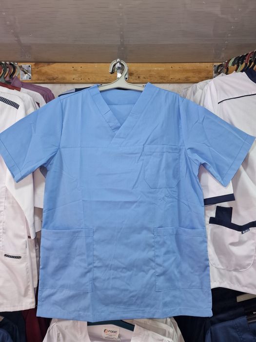 Продаю униформы. Для техничек, кух. рабочих, и медиков.