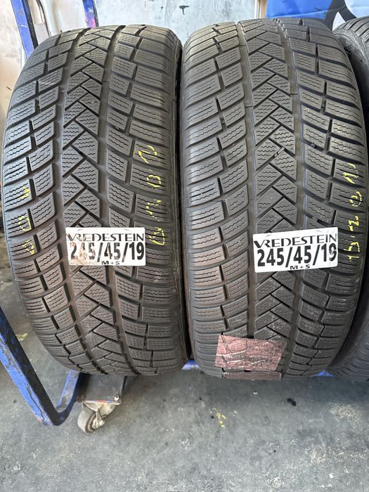 245/45/19 Vredestein M+S
