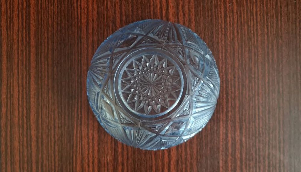 Купа от цветно стъкло