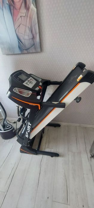 Продам беговую дорожку