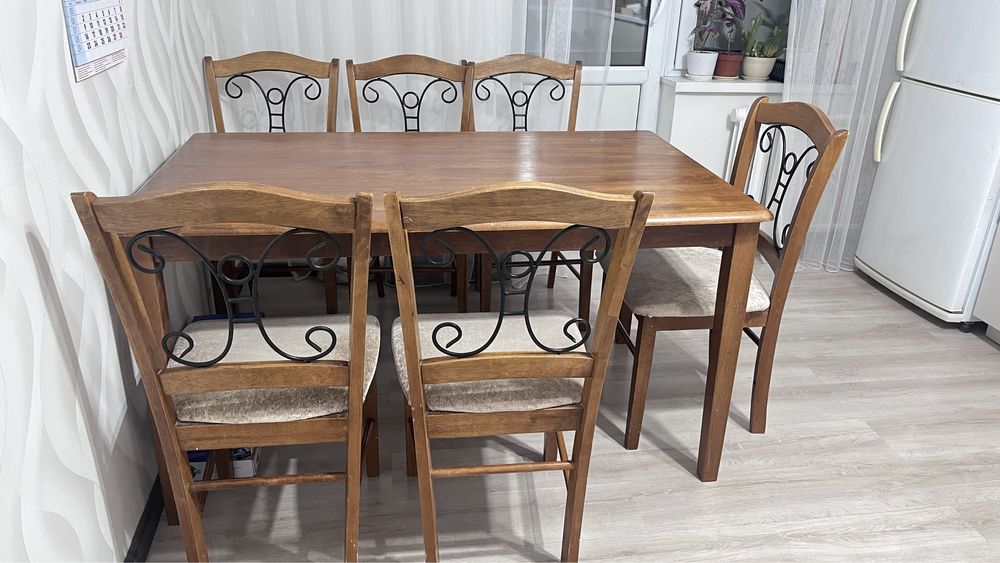 Продам обеденный комплект