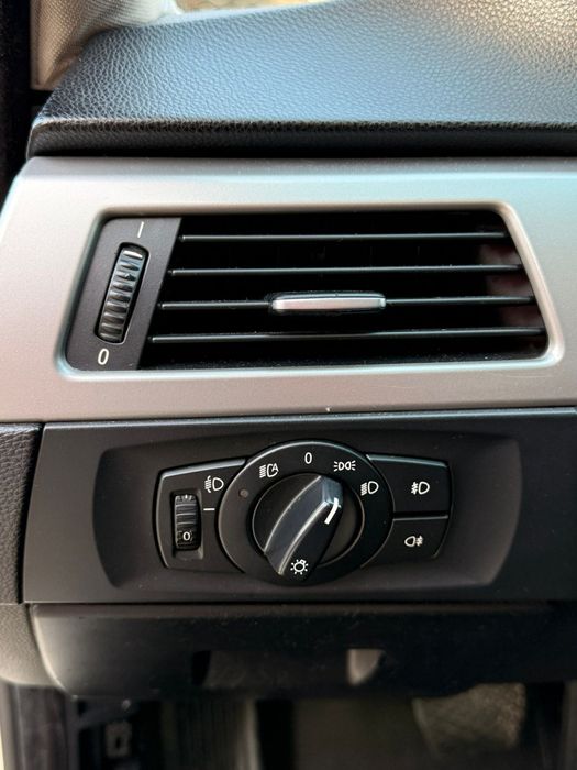 BMW e90 320i automat