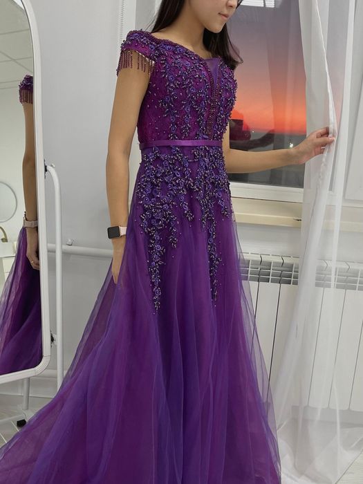 Вечерние платья