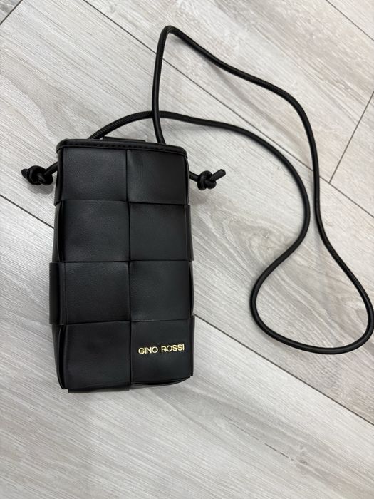 Чанта за телефон Gino Rossi