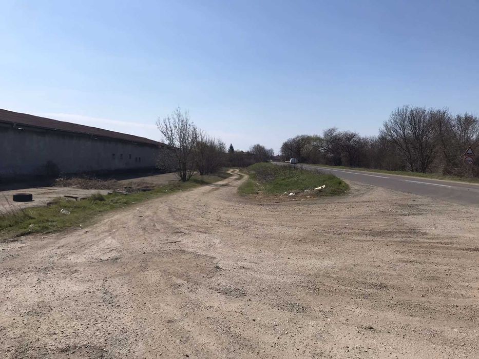 Индустриална база до АМ Тракия – халета 1000 м² + двор 7300 м² – ТИР достъп