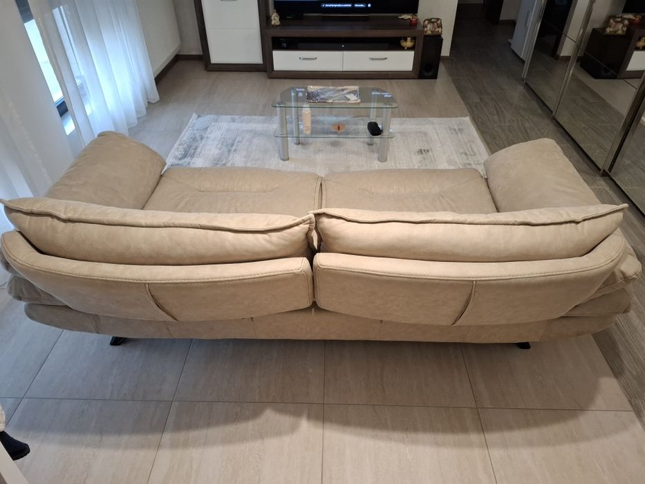 Canapea 3 persoane ca noua