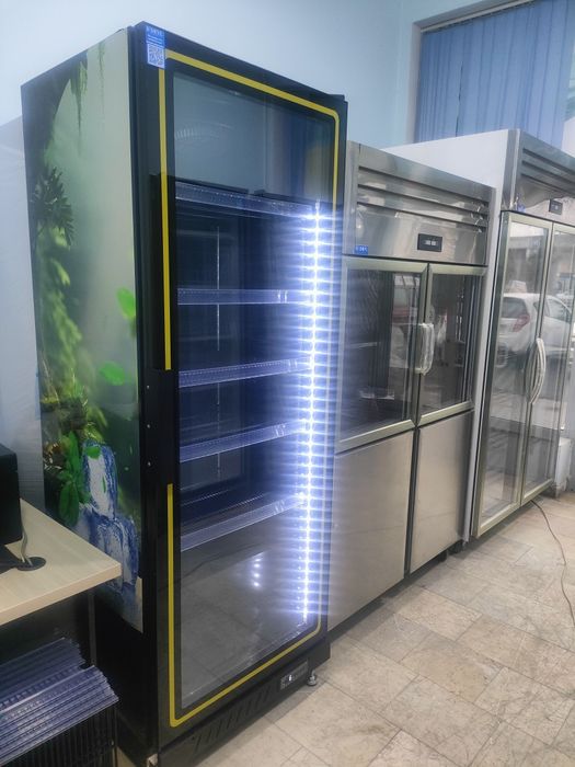 АКЦИЯ !!!  Продаются витринние холодильники.