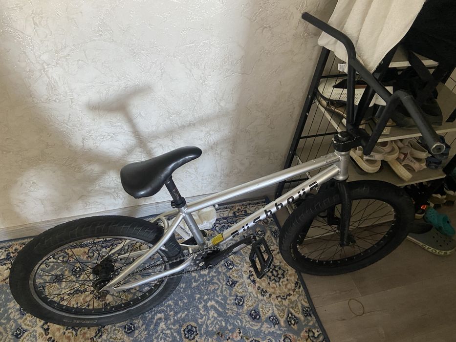 Продам бмх цена 25 к торг есть