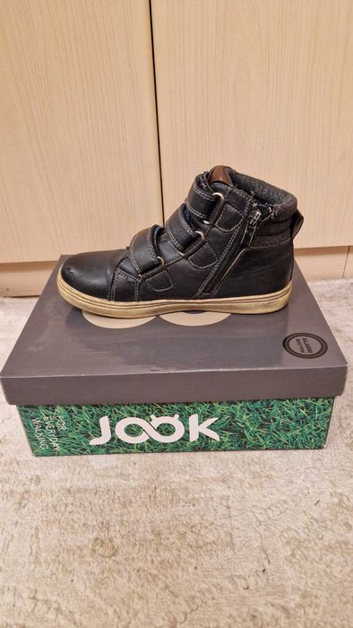 Осенние ботинки для мальчика 32 размер.