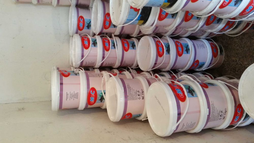 -Продавам празни ПВЦ кофи 5кг/8л