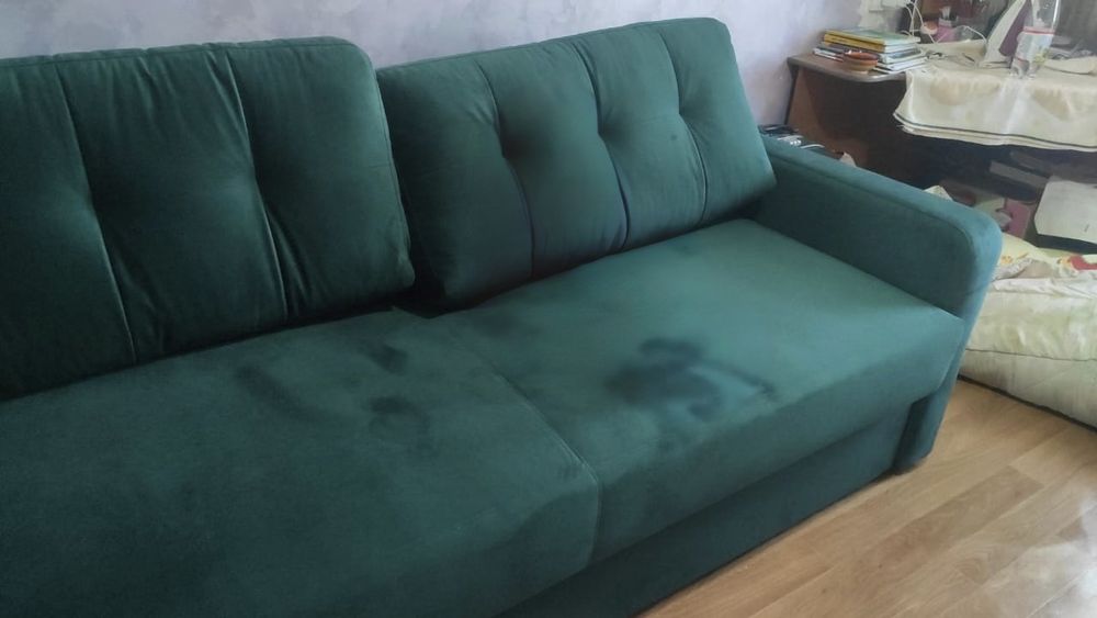 Раскладной диван.