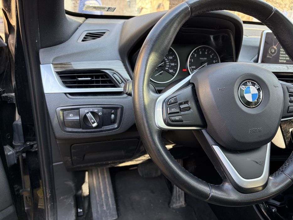 BMW x1 28i 2016 228 cp