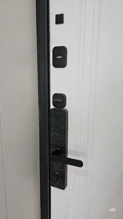 Дверь входная STR